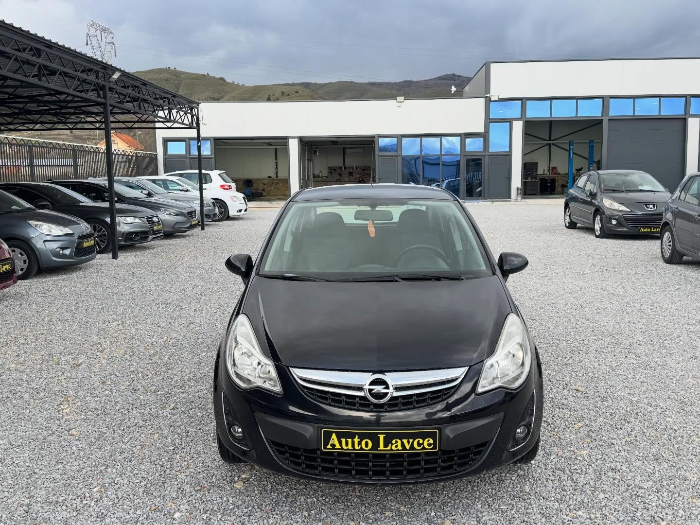 Opel Corsa D 1.2 2011